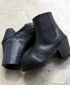 KL Chelsea Boots (Vinyl Black)