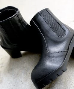 KL Chelsea Boots (Vinyl Black)