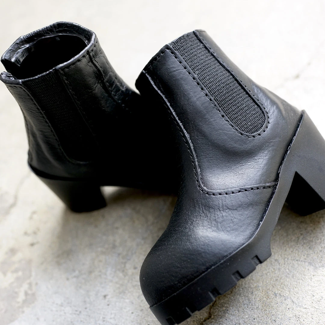 KL Chelsea Boots (Vinyl Black)