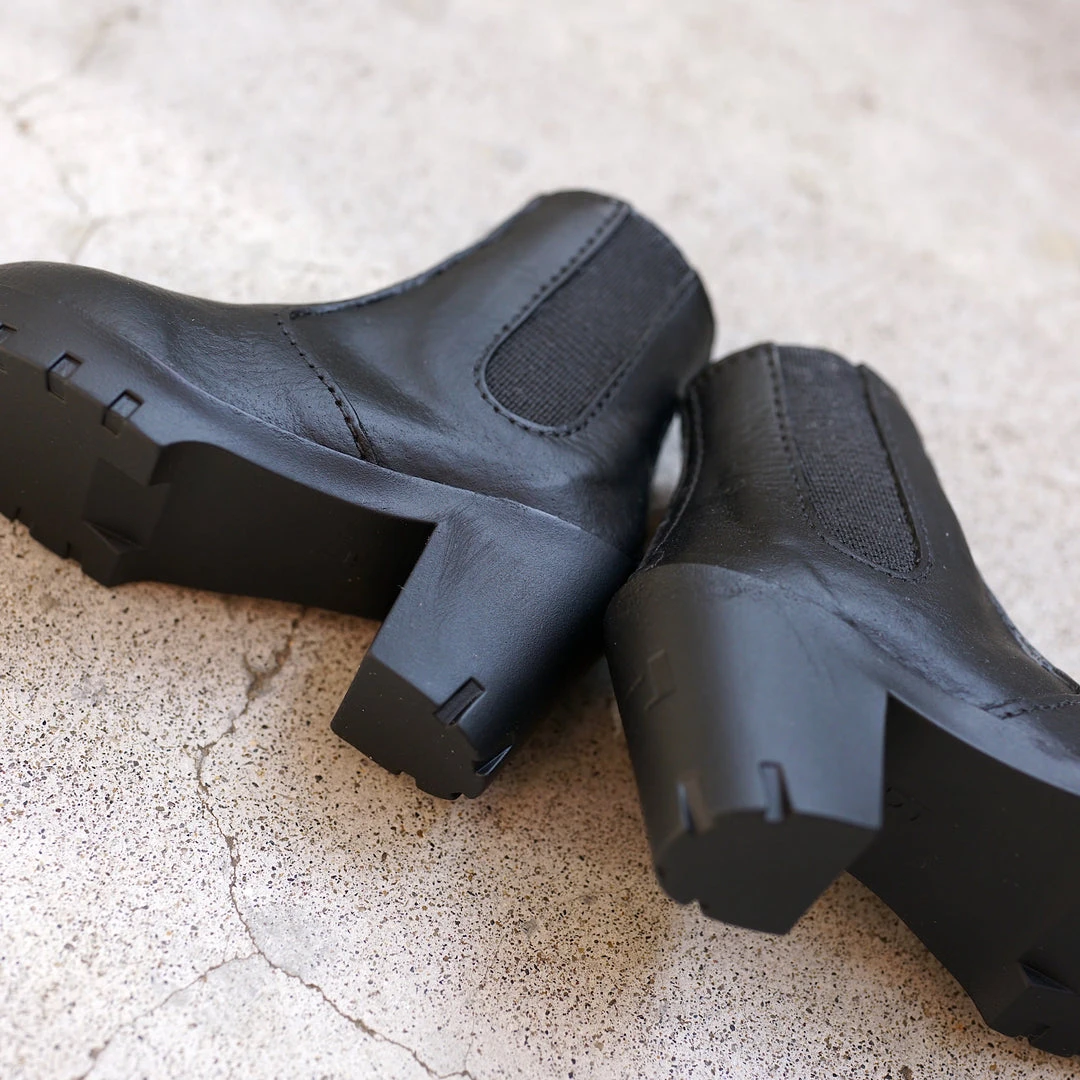 KL Chelsea Boots (Vinyl Black)