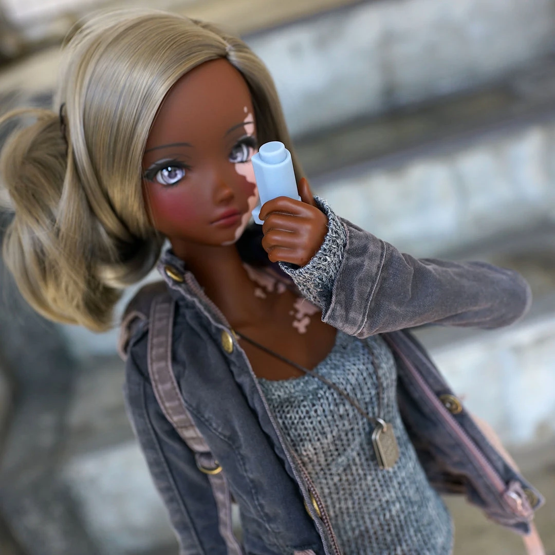 Smart Doll Store Inhaler Secret Stuff